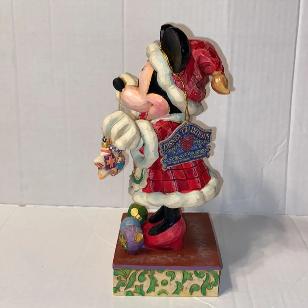 Minnie's Christmas Cheer Disney Traditions 8 inch figure New in Box